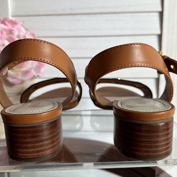 EUC Anne Klein Ellamae Blue & Tan Leather Block Heel Gold Grommet Sandal - Picture 7 of 14